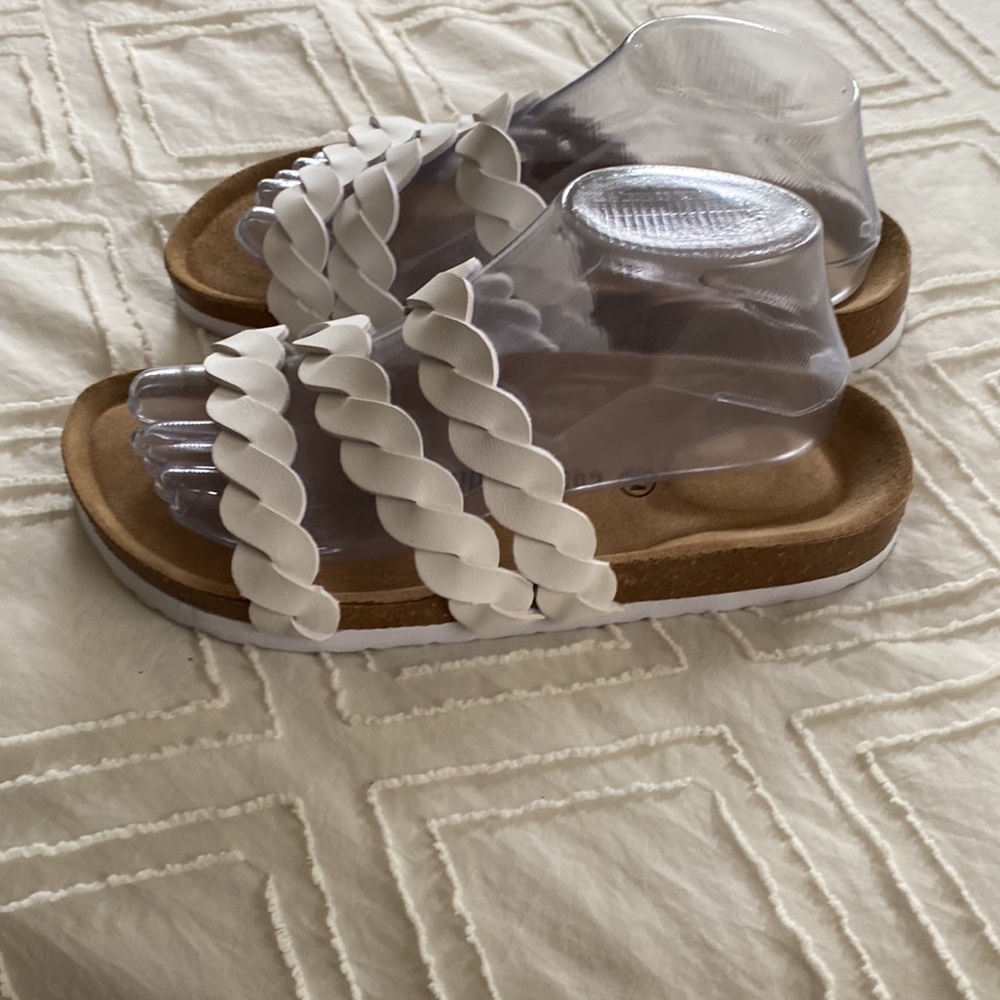 🌴Cushionaire sandals - Picture 2 of 5